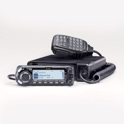 Любительская автомобильная радиостанция Icom ID-4100E